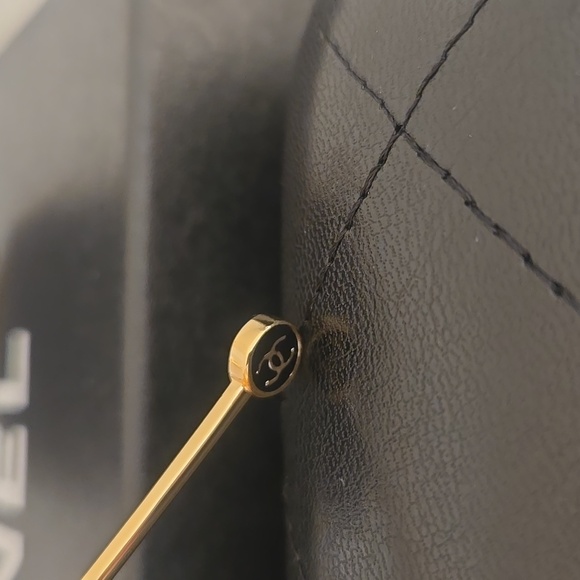 CHANEL Women's Sunglasses with Gold Frame and Black Lenses - Picture 5 of 8